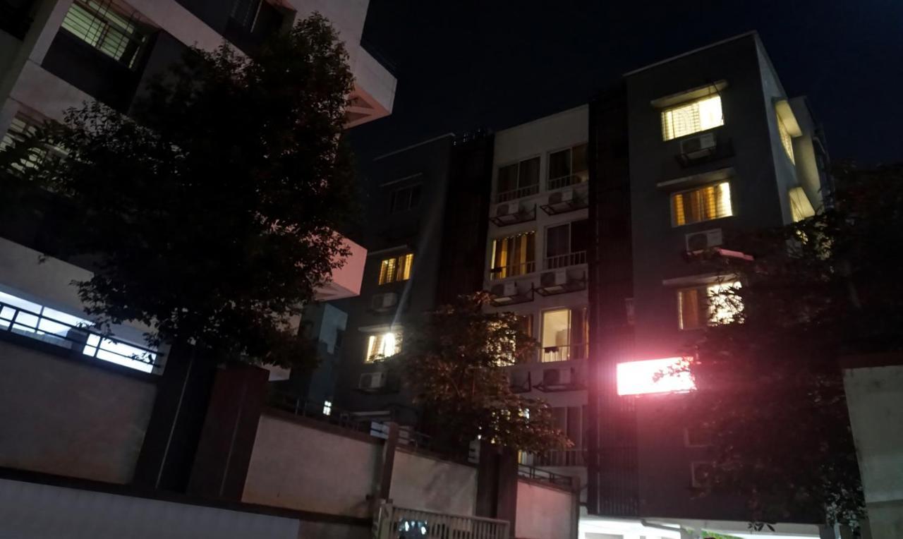 Itsy Hotels Ay Plus Hotels Kharadi Buitenkant foto